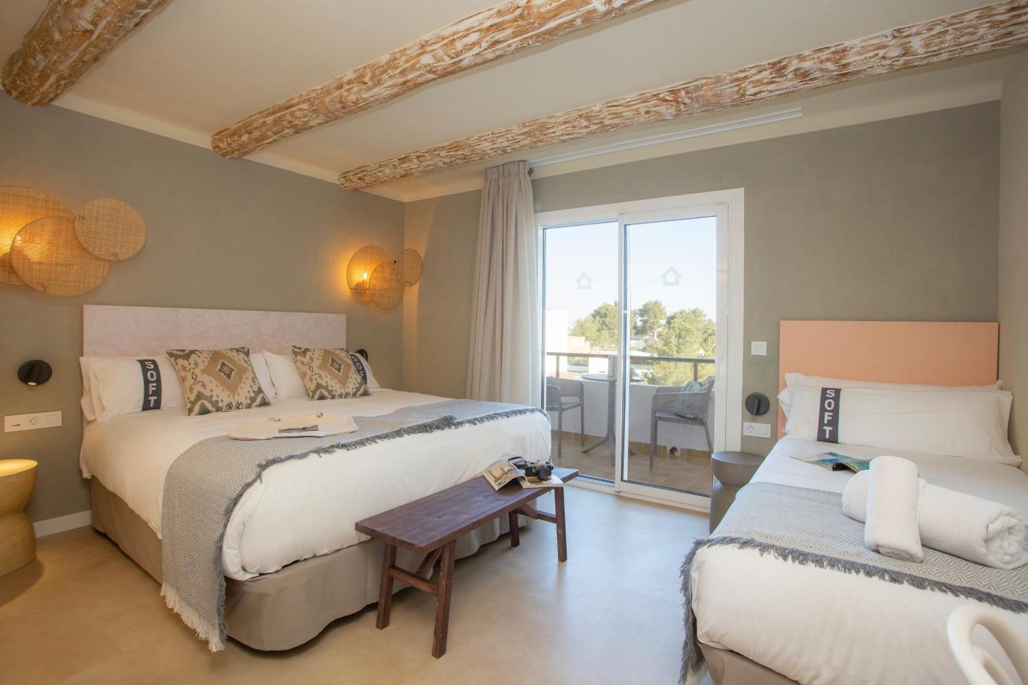 Casual Bahia Ibiza Hotel San Antonio  Exterior photo