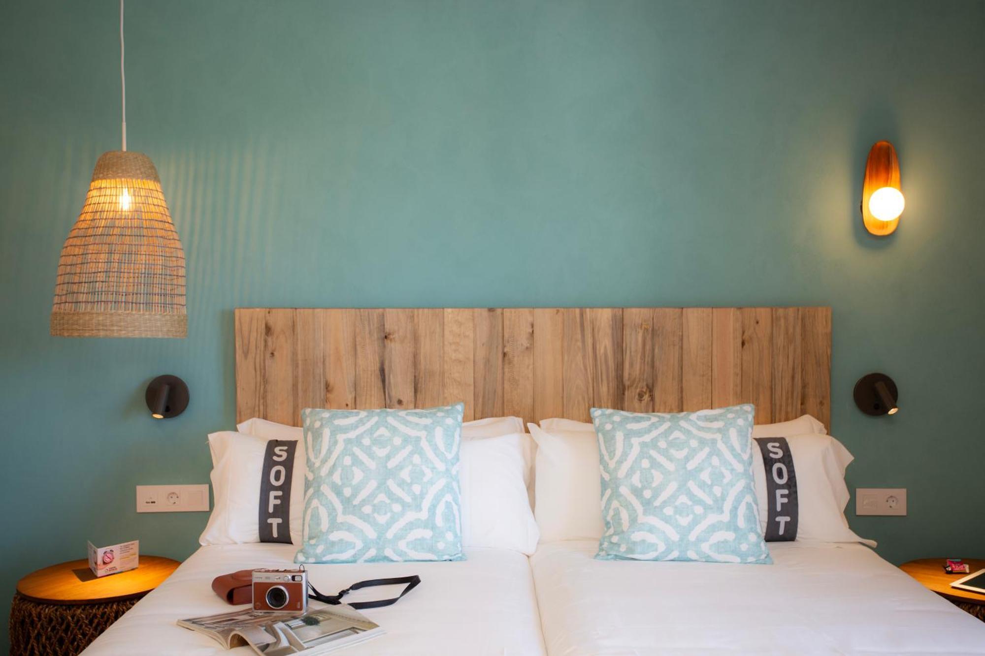 Casual Bahia Ibiza Hotel San Antonio  Room photo